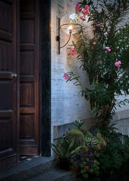 Lyndon from Oluce Outdoor Fixtures by Vico Magistretti