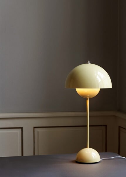 Flowerpot VP3 from &Tradition Table Lamps by Verner Panton