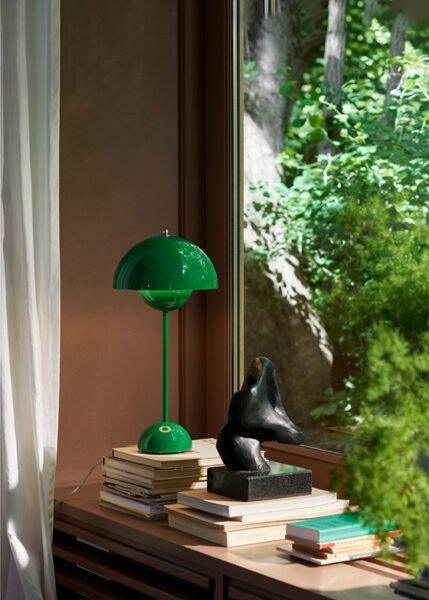 Flowerpot VP3 from &Tradition Table Lamps by Verner Panton