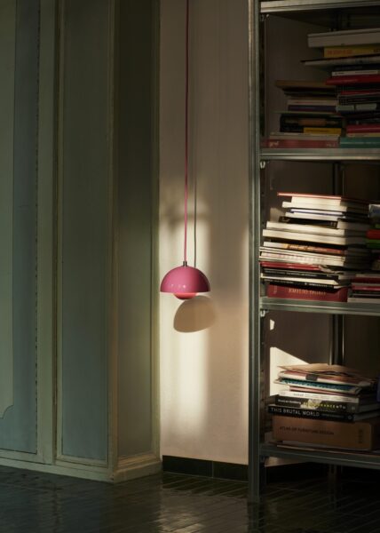 Flowerpot VP1 from &Tradition Pendants and Chandeliers by Verner Panton