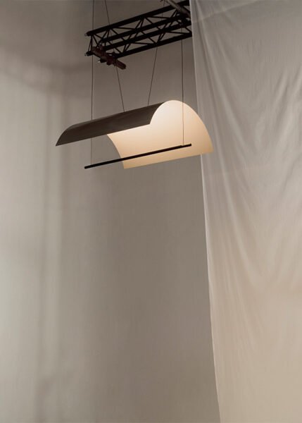 Lámina Mayor from Santa & Cole Pendants and Chandeliers by Antoni Arola