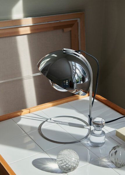 Flowerpot VP4 from &Tradition Table Lamps by Verner Panton