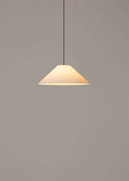 Sísísí Cónicas Planas from Santa & Cole Pendants and Chandeliers by Gabriel Ordeig Cole
