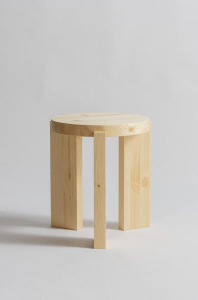 015 Stool by Vaarnii