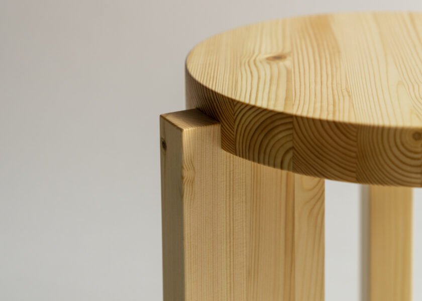 015 Stool by Vaarnii