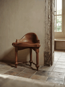 Calvet Stool Antoni Gaudi BD Barcelona