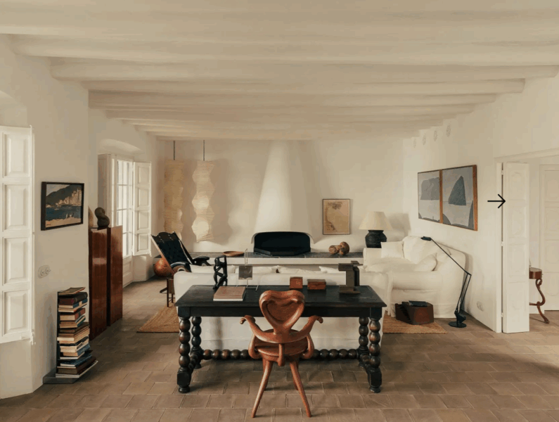 Calvet Armchair from BD Barcelona by Antoni Gaudí