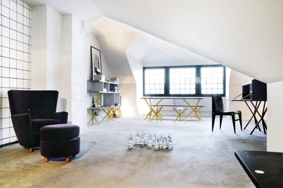 Moragas Armchair from Santa & Cole Chairs by Antoni de Moragas i Gallissà