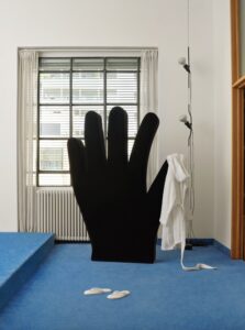 Mano by Cinzia Ruggeri for Gufram